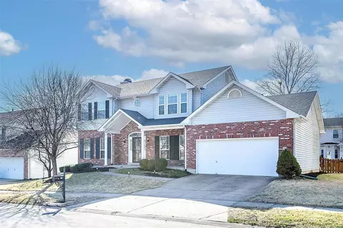 Exterior - 829 Pheasant Woods Dr, Manchester, MO 63021 photo 5 of 8