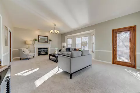 Living - 829 Pheasant Woods Dr, Manchester, MO 63021 photo 4 of 8