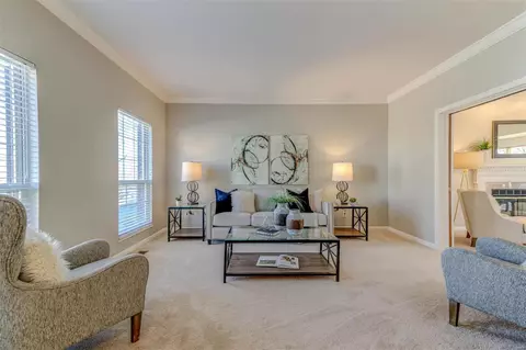 Living - 829 Pheasant Woods Dr, Manchester, MO 63021 photo 3 of 8