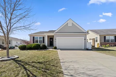 51 Huntleigh Woods Ct, Wentzville, MO 63385