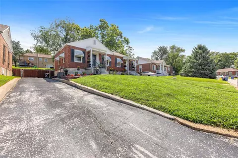 3430 Saint Mark Ln, Saint Ann, MO 63074 photo 4