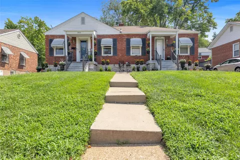 3430 Saint Mark Ln, Saint Ann, MO 63074 photo 3