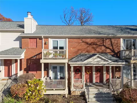 1506 Oriole Ln, Brentwood, MO 63144