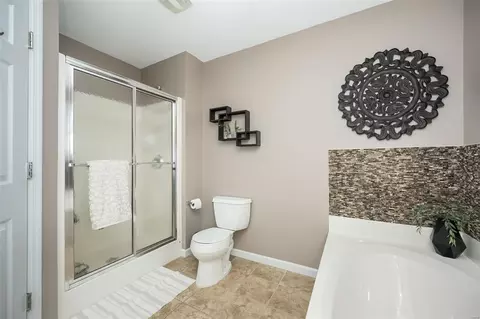 Bath - 1271 Twinleaf Cir, Saint Peters, MO 63376 photo 3 of 6