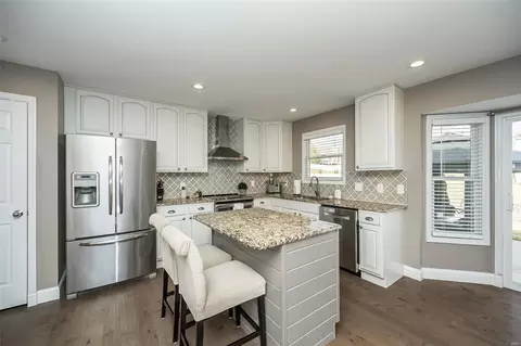 Kitchen - 1271 Twinleaf Cir, Saint Peters, MO 63376 photo 1 of 6