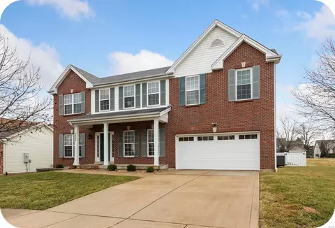 8001 Knights Crossing Dr, O'fallon, MO 63368