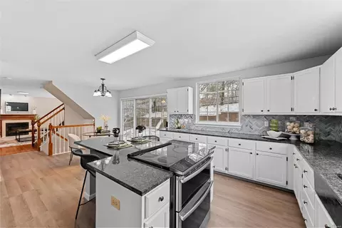 Kitchen - 2523 Hickory Manor Dr, Wildwood, MO 63011 photo 2 of 4