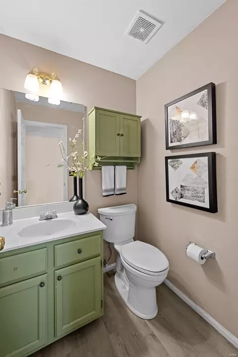 Bath - 2523 Hickory Manor Dr, Wildwood, MO 63011 photo 1 of 5