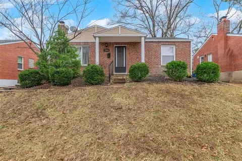 7860 Ahern Ave, Saint Louis, MO 63130
