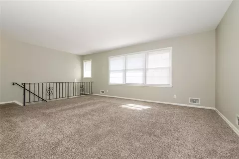 Living - 14608 E 34th Ter S, Independence, MO 64055 photo 2 of 4