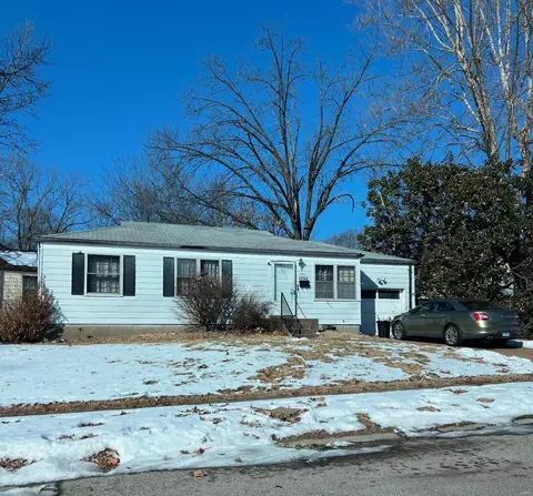 10359 Ashbrook Dr, Saint Louis, MO 63137