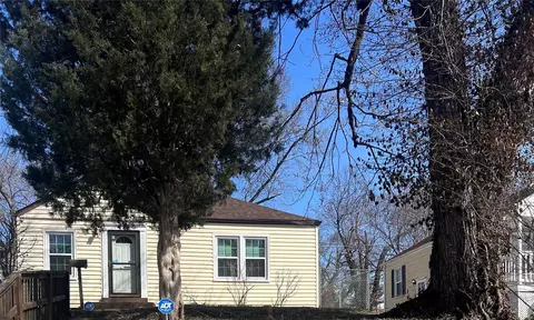6740 Torlina Dr, Berkeley, MO 63134 photo 2