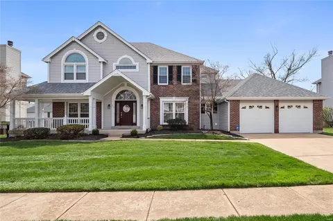 1610 Carman Manor Ct, Manchester, MO 63021