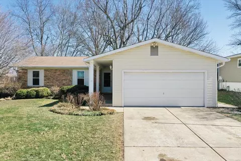 12 Dogwood Ln, Saint Peters, MO 63376