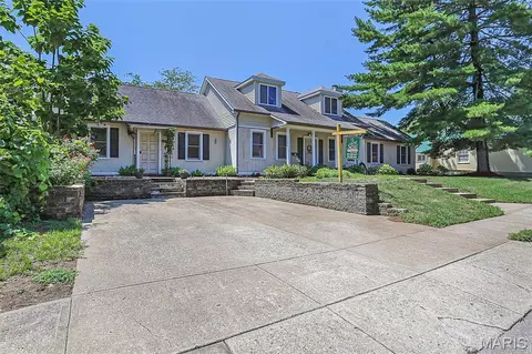 104 E 2nd St, Hermann, MO 65041