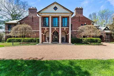 24 Brentmoor Park, Saint Louis, MO 63105