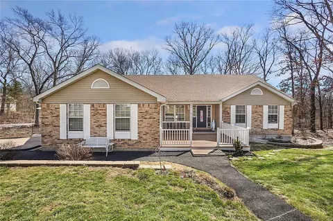 35 New Melle Dr, Wentzville, MO 63385