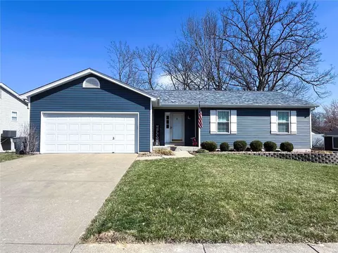 868 Hardcastle Dr, O'fallon, MO 63366