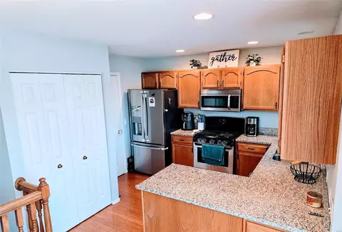 Kitchen - 868 Hardcastle Dr, O'fallon, MO 63366 photo 2 of 2