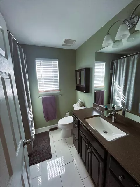 Bath - 868 Hardcastle Dr, O'fallon, MO 63366 photo 1 of 2
