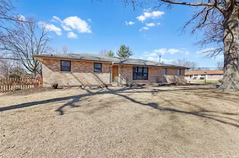3800 Marietta Dr, Florissant, MO 63033