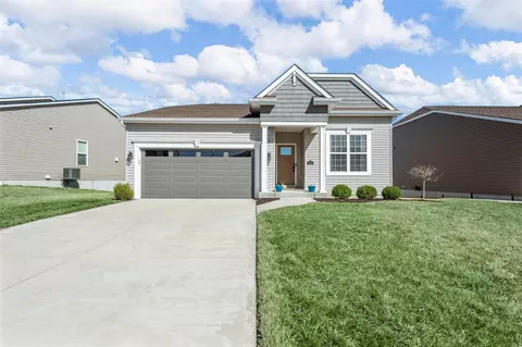 1022 Sweet River Dr, O'fallon, MO 63366