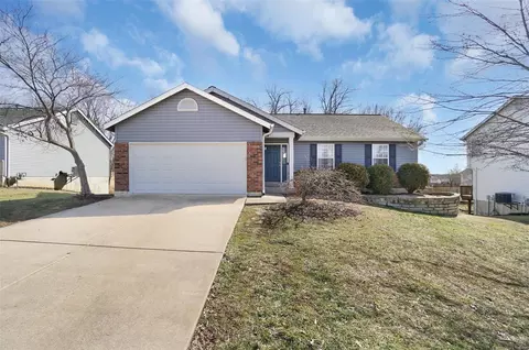 2062 Peine Forest Dr, Wentzville, MO 63385