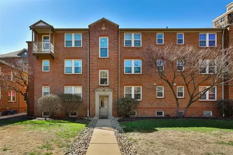 829 Westwood Dr #3E, Saint Louis, MO 63105