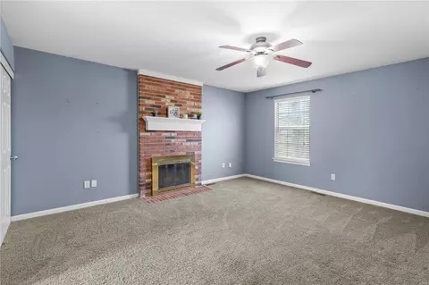 Living - 127 Lamplighter Way, O'fallon, MO 63368 photo 3 of 3