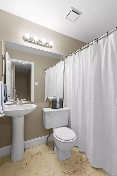 Bath - 127 Lamplighter Way, O'fallon, MO 63368 photo 1 of 4