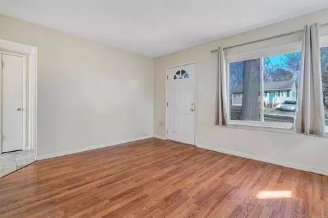 Living - 417 Rosedale Ter, Ballwin, MO 63021 photo 1 of 2