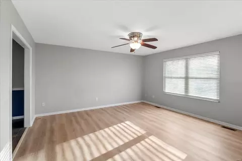 4111 Bridgehampton Dr, Saint Charles, MO 63304 photo 6