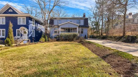 118 S Elm Ave, Saint Louis, MO 63119