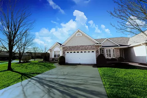 218 Park Rdg, O'fallon, MO 63366