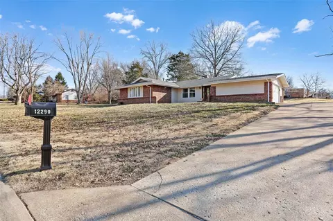 12290 Centerbrook Dr, Black Jack, MO 63033