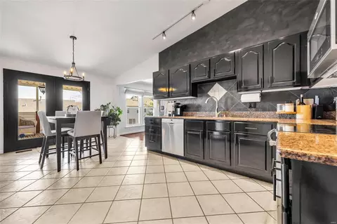 685 Hawk Run Dr, O'fallon, MO 63368 photo 15