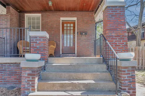 788 Yale Ave, University City, MO 63130
