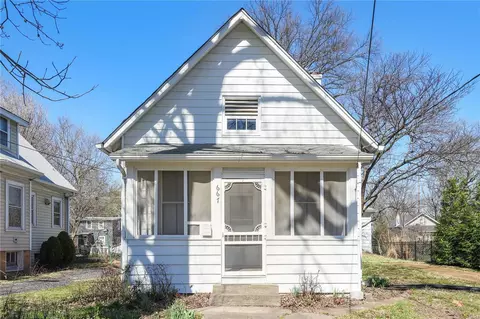 667 Atalanta Ave, Saint Louis, MO 63119