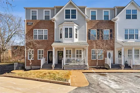227 W Monroe Ave #101, Saint Louis, MO 63122