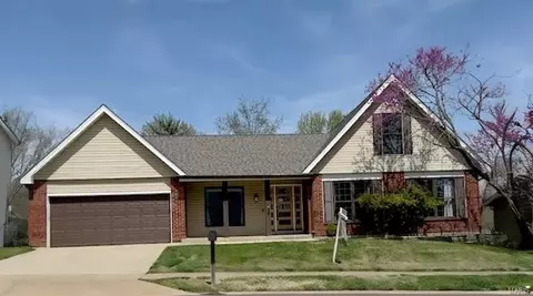 15135 Appalachian Trl, Chesterfield, MO 63017