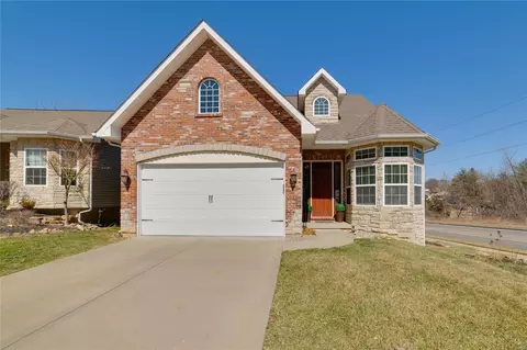 4000 Montague Cir #11, Saint Charles, MO 63304