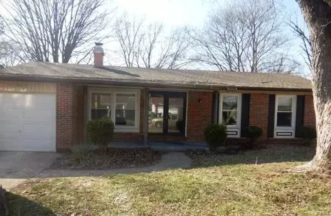 11305 Parkmont Dr, Saint Louis, MO 63138