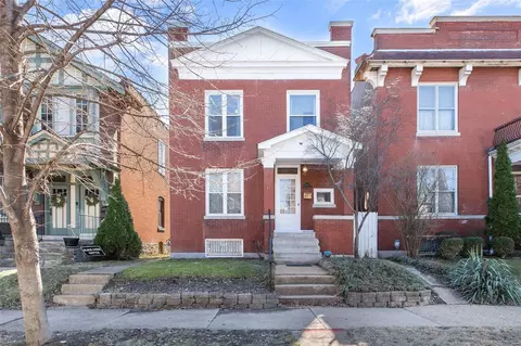 3010 Victor St, Saint Louis, MO 63104