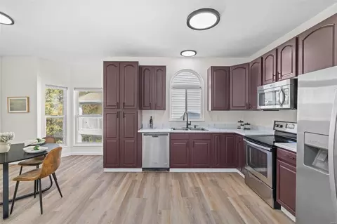 Kitchen - 543 Boulder River Dr, O'fallon, MO 63368 photo 1 of 4