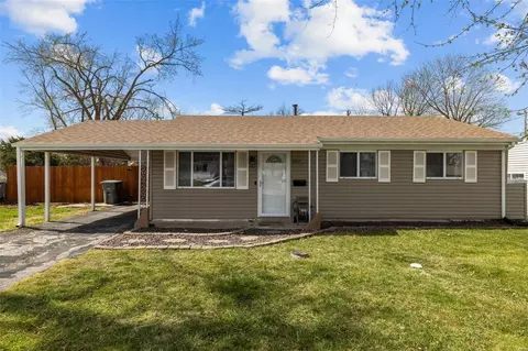 807 Saint Paul Ln, O'fallon, MO 63366