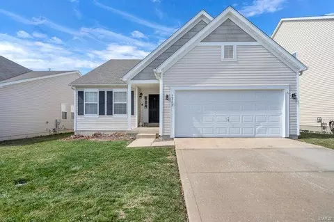 1717 Briarmanor Dr, Lake Saint Louis, MO 63367