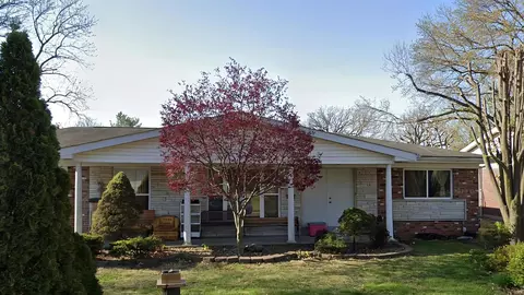 3860 Belcroft Dr, Florissant, MO 63034