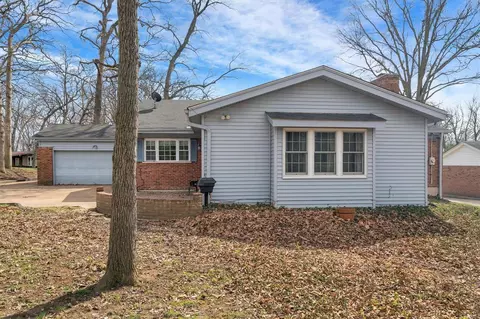 Exterior - 418 Oakmont Cir, Ballwin, MO 63011 photo 7 of 8