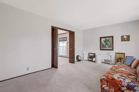 Living - 418 Oakmont Cir, Ballwin, MO 63011 photo 6 of 6