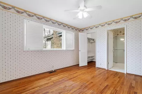 Bedroom - 418 Oakmont Cir, Ballwin, MO 63011 photo 1 of 5